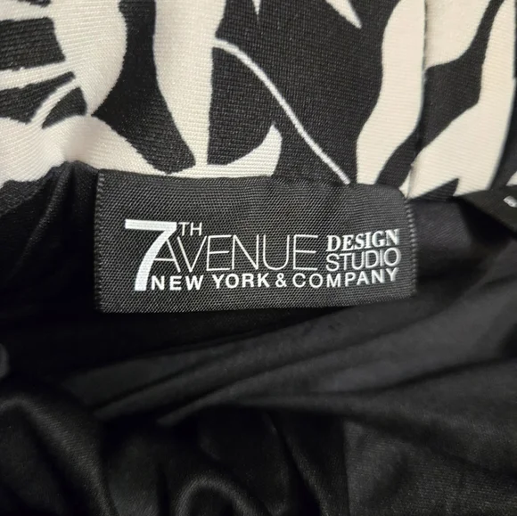 Womens classy skirt. - Picture 4 of 4